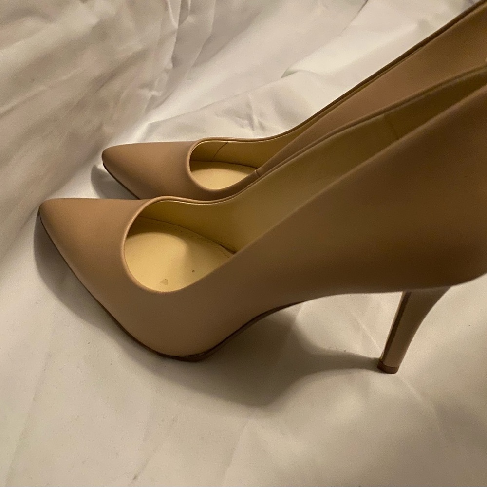 NINE WEST PUMPS cream/nude SIZE 7 - Picture 6 of 9
